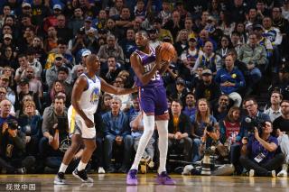 争冠拼图中 争冠拼图中