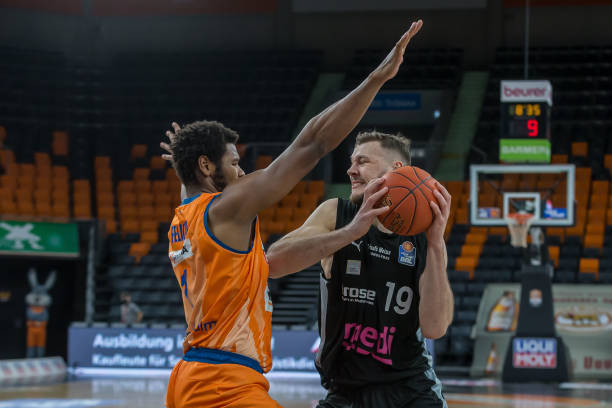 都成为比赛 都成为比赛