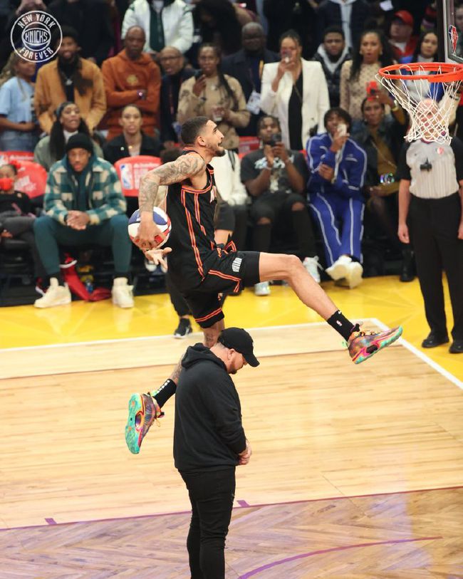 德甲赛场的 德甲赛场的